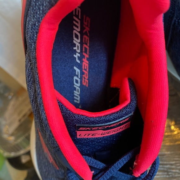Sketchers Skech-Air with memory-foam size 9.5. - Picture 2 of 5
